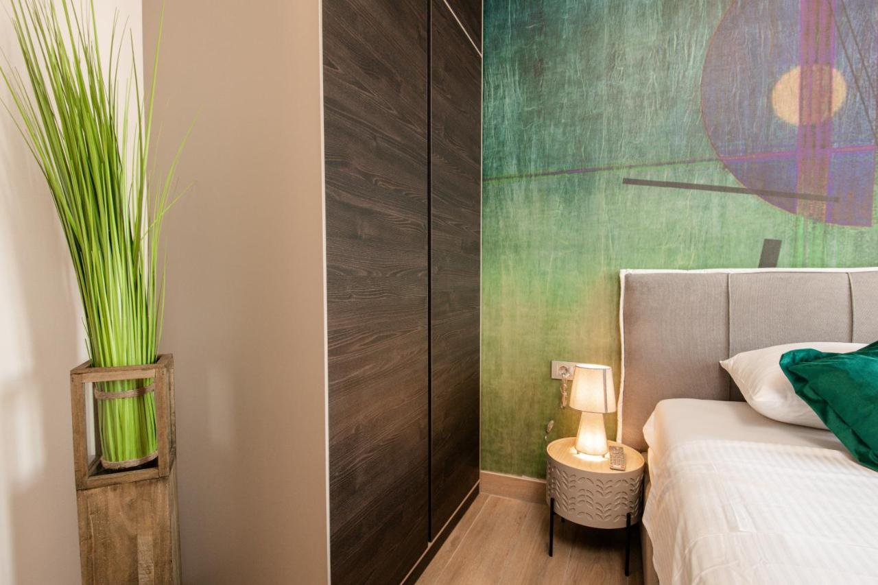 Deluxe Apartments & Rooms Revis Рийека Екстериор снимка