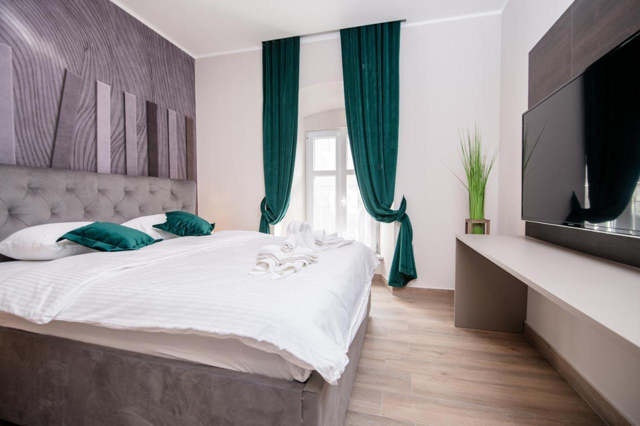 Deluxe Apartments & Rooms Revis Рийека Екстериор снимка