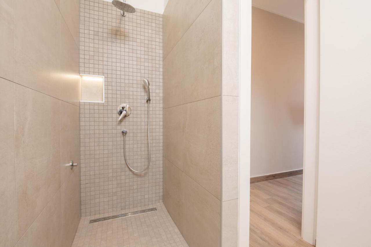 Deluxe Apartments & Rooms Revis Рийека Екстериор снимка