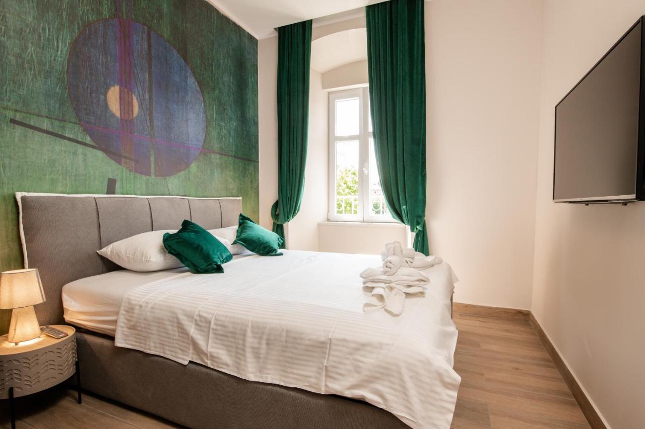 Deluxe Apartments & Rooms Revis Рийека Екстериор снимка